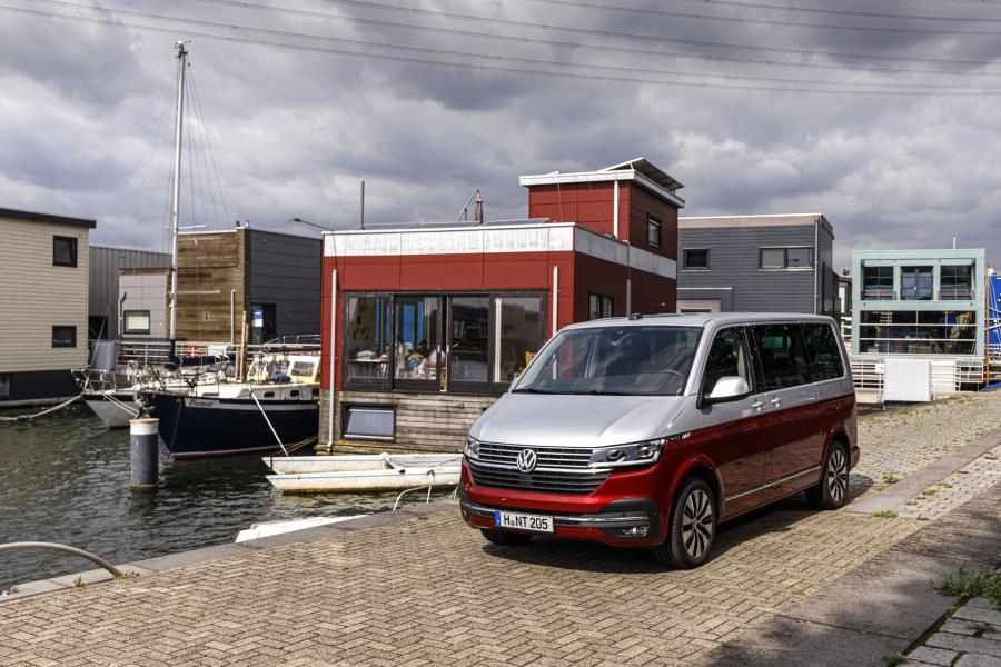  Volkswagen Multivan Bulli (T6.1) 2019 года  (фото 27 из 86)